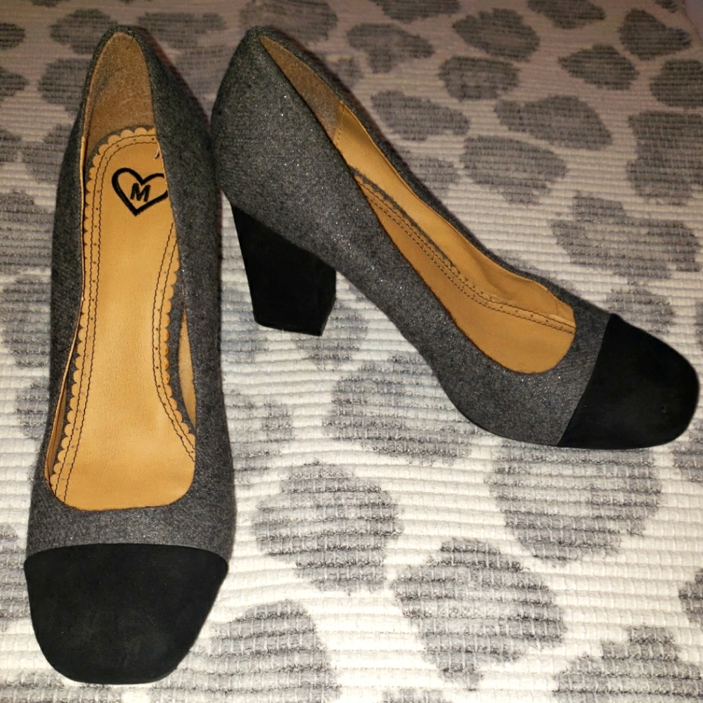 Heels - Picture 2 of 10
